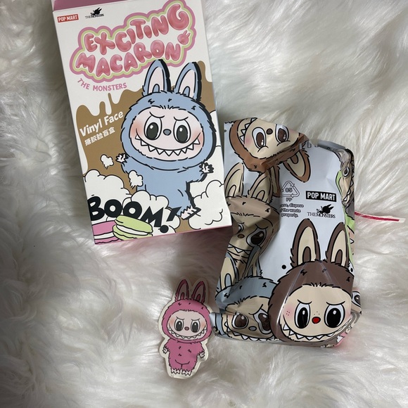 Pop Mart Exciting Macaron Vinyl Face Bag - Picture 1 of 1